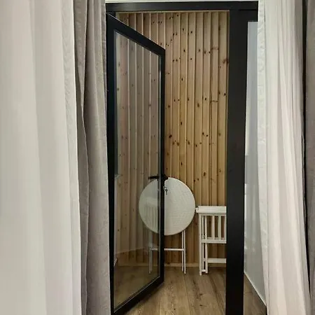 Elegant - Center Apartment Tirana